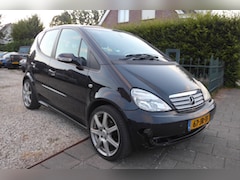 Mercedes-Benz A-klasse - 210 Evolution Avantgarde AMG-line Bumper schade