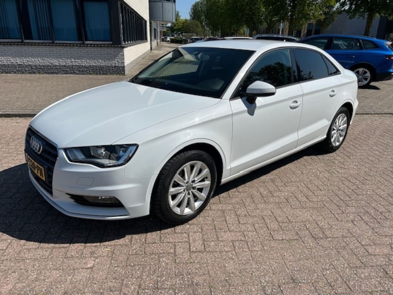 Audi A3 Limousine - 1.4 TFSI Ambi.Pro L. - AutoWereld.nl
