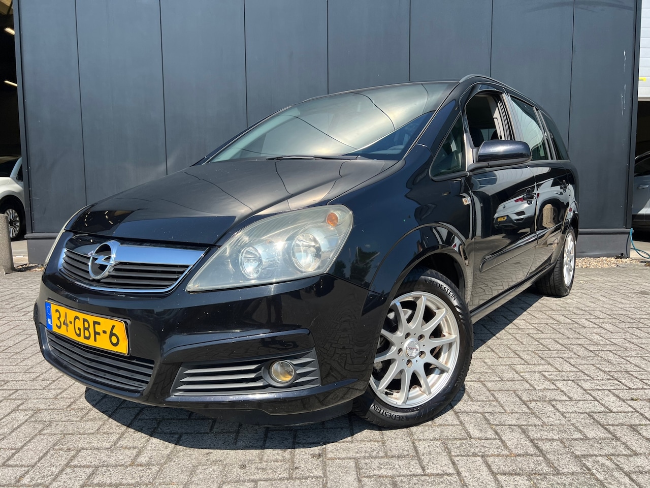 Opel Zafira - 1.8 Temptation 7 pers airco lmv km onlogisch - AutoWereld.nl