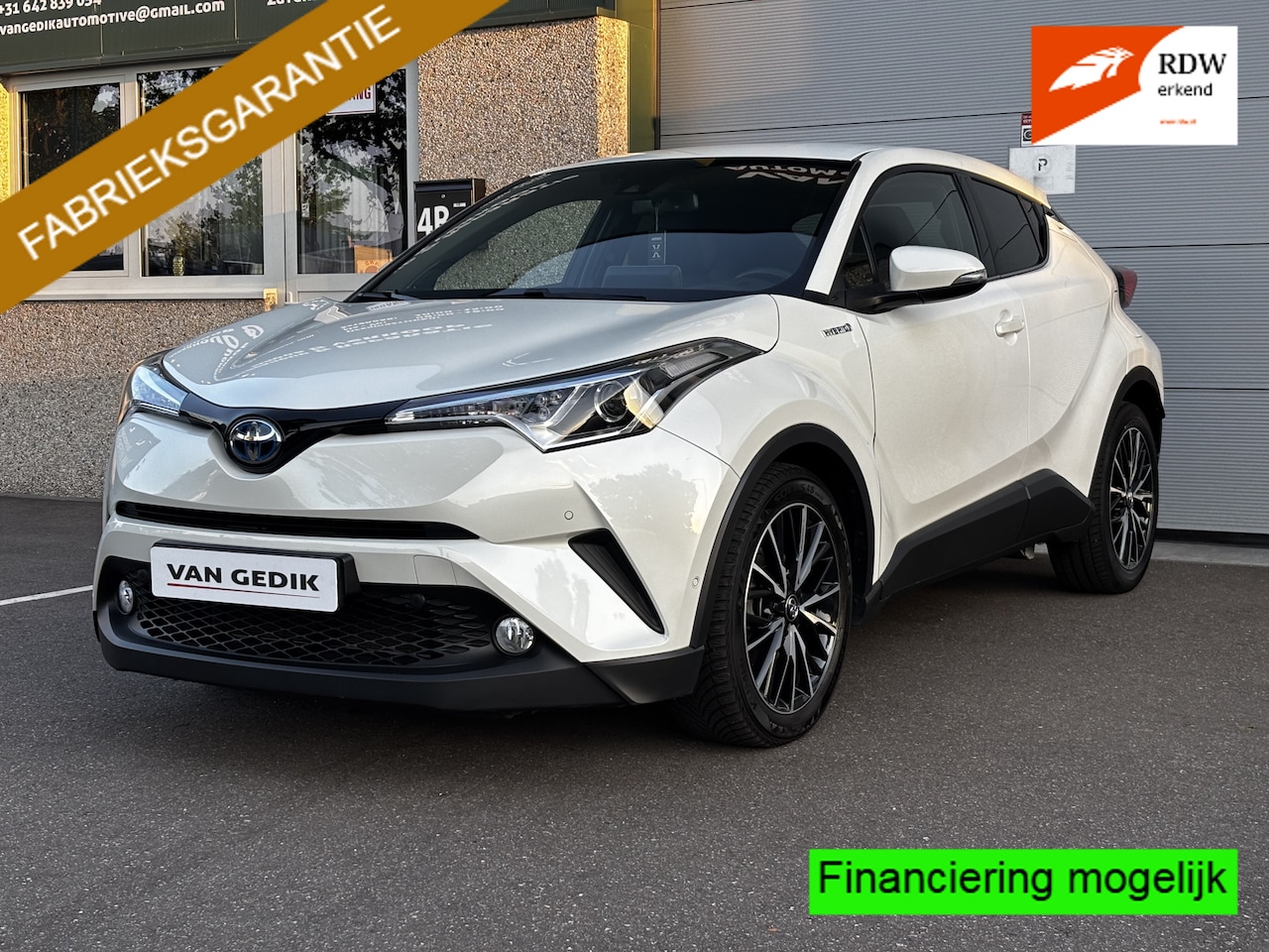 Toyota C-HR - 1.8 Hybrid Ex Sport Navi Keyless Parkassist JBL Automaat - AutoWereld.nl