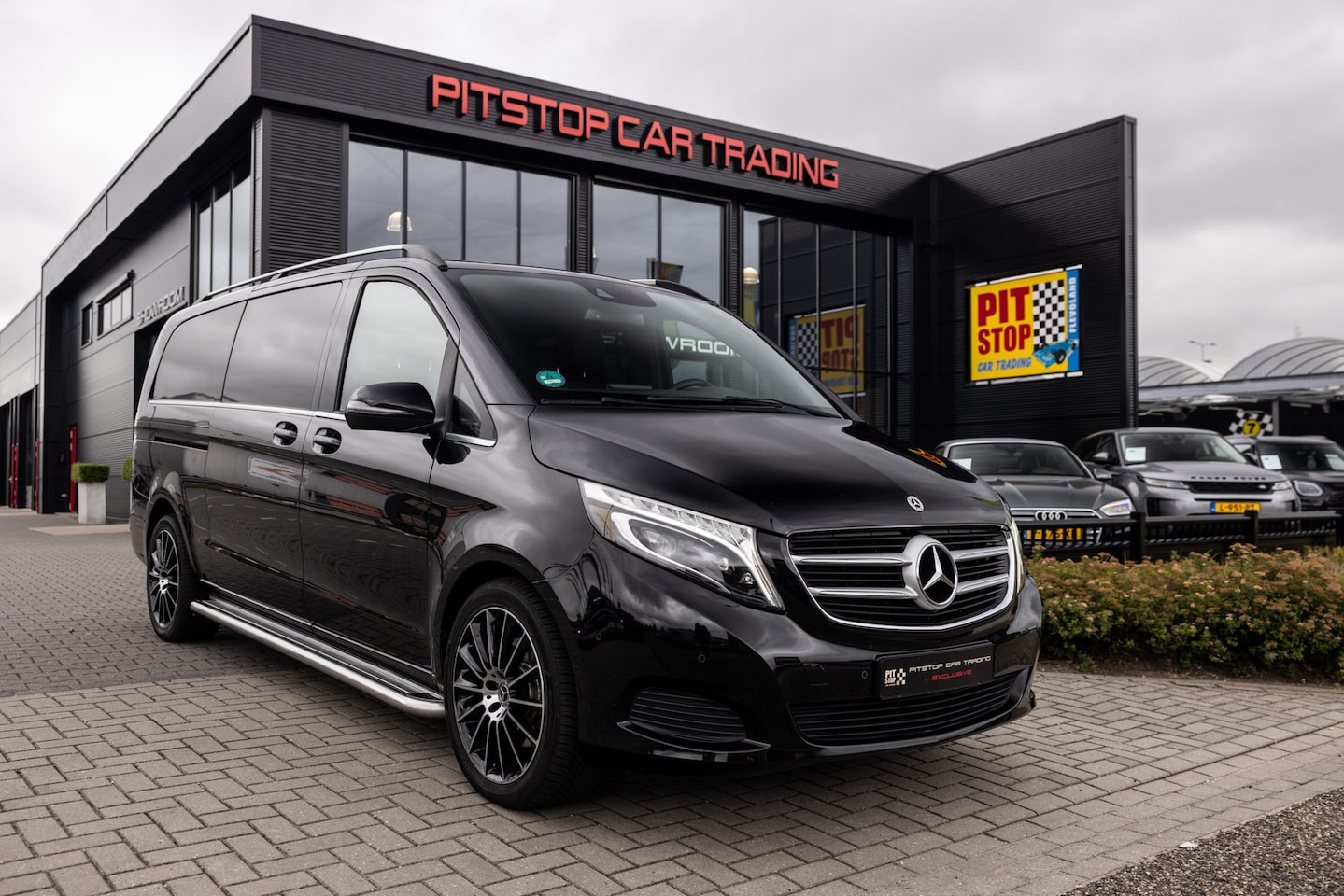 Mercedes-Benz V-klasse - 250d Extra Lang DC AMG, 5-Persoons, Camera, LED! - AutoWereld.nl