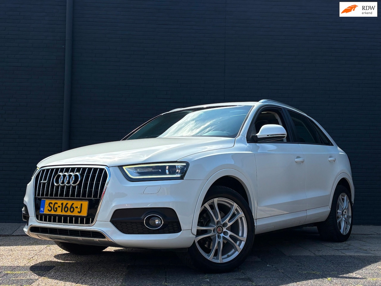 Audi Q3 - 2.0 TFSI quattro Pro Line S | Pano | Stoelverw. | Automaat - AutoWereld.nl