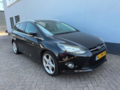 Ford Focus Wagon - 1.6 TDCI Titanium - Trekhaak - Cruise