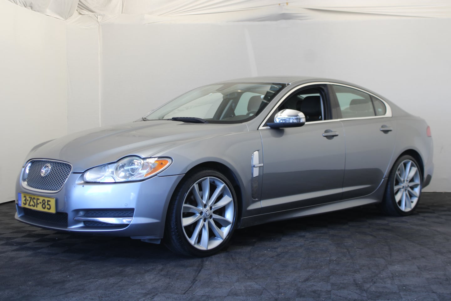 Jaguar XF - 2.7D V6 Luxury 2.7D V6 Luxury - AutoWereld.nl