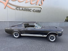Ford Mustang Fastback - GT390 4 speed