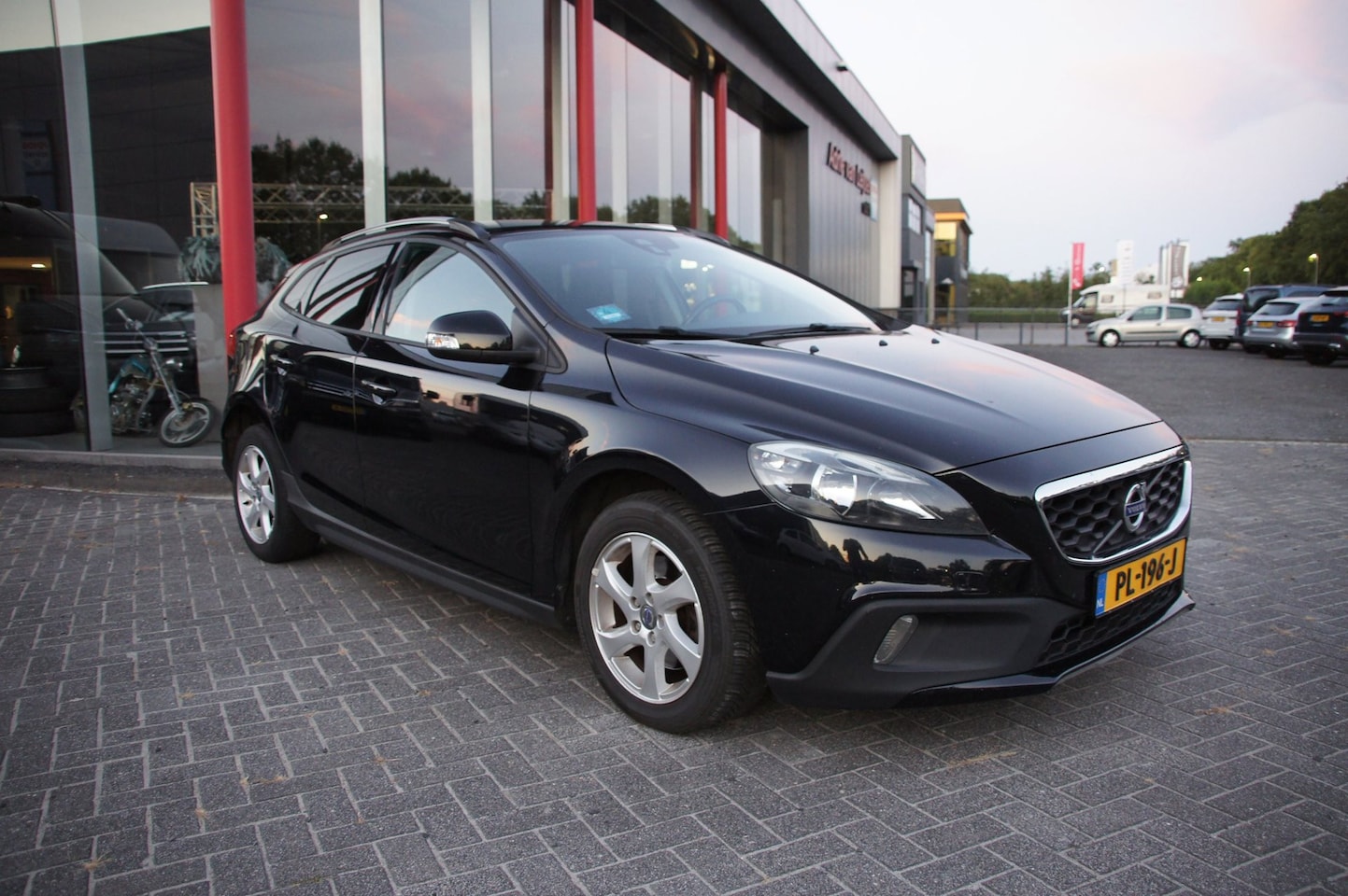 Volvo V40 Cross Country - 1.6 D2 1.6 D2 - AutoWereld.nl