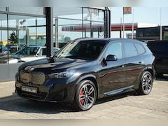 BMW iX1 - eDrive20 67 kWh M Sport Edition | PANO | Trekhaak