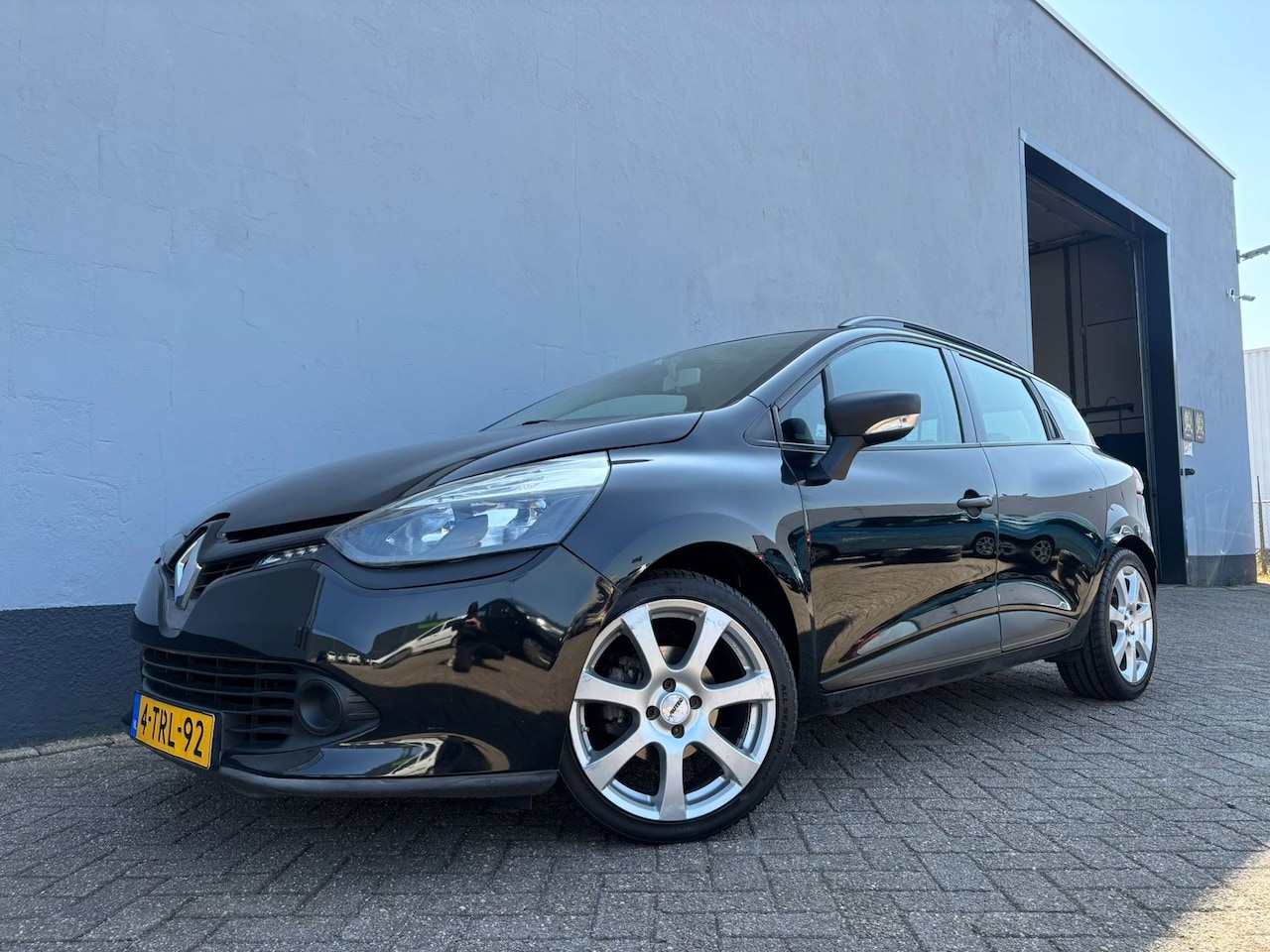 Renault Clio Estate - 0.9 TCe Authentique - Airco - AutoWereld.nl