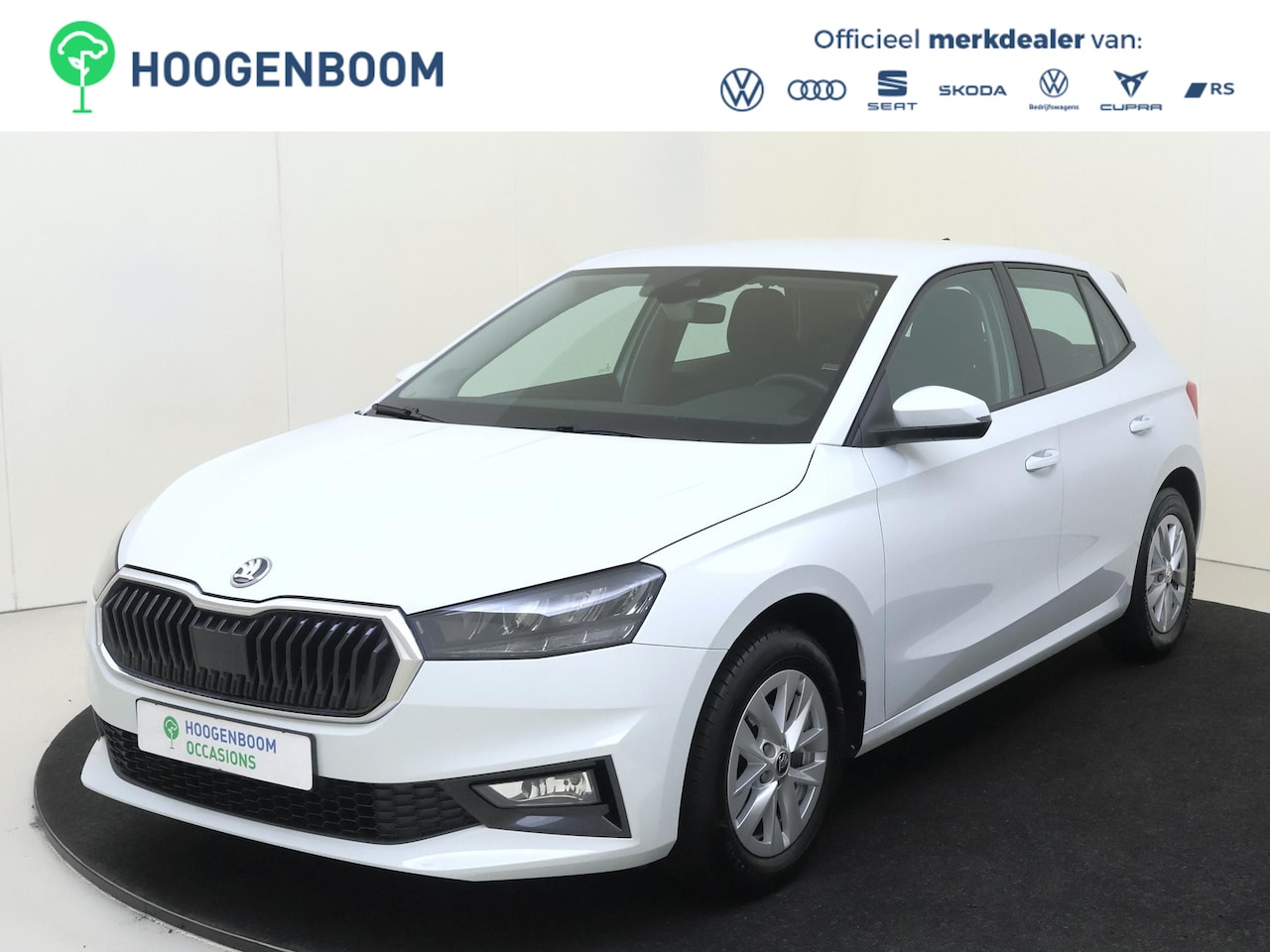 Skoda Fabia - 1.0 TSI Ambition | CarPlay | Keyless | Lane- en frontassist | Parkeersensoren achter | DAB - AutoWereld.nl