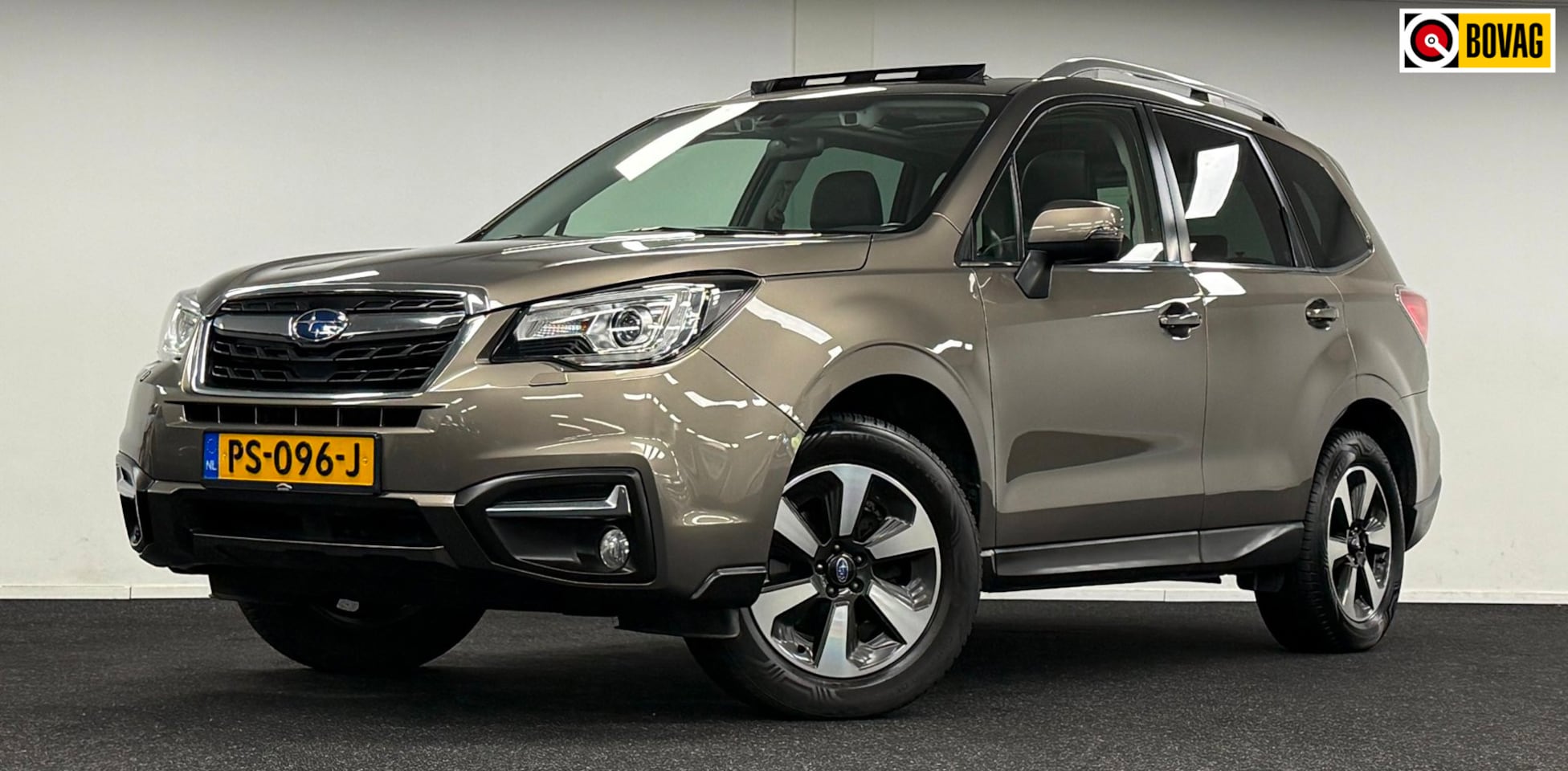 Subaru Forester - 2.0 Luxury*Automaat*Panodak*Trekhaak*Camera*Leder*Stoelverw*Navi* - AutoWereld.nl