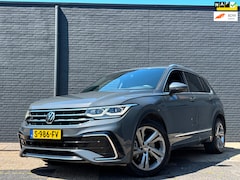 Volkswagen Tiguan - 1.4 TSI eHybrid R-Line Business+ | Pano | Virtual | Keyless | Ambiance | Inclusief BTW