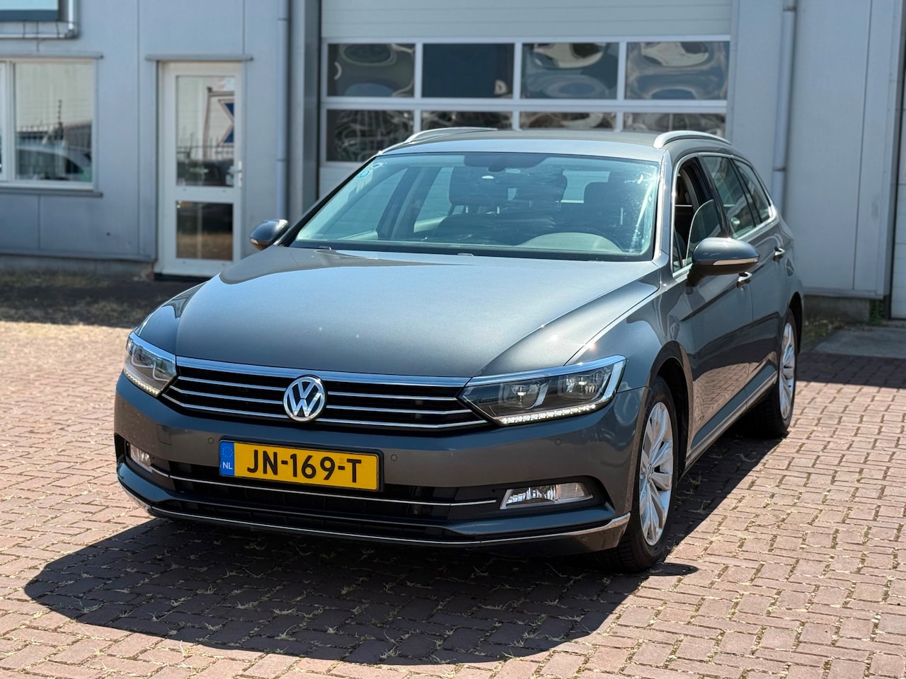 Volkswagen Passat Variant - 2.0 TDI Highline Export - AutoWereld.nl