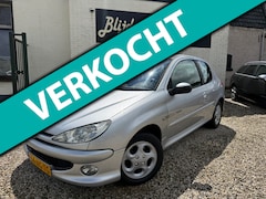 Peugeot 206 - 1.4 Quiksilver Nieuwe APK |LM