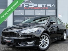 Ford Focus - 1.0 Lease Edition CarPlay Trekhaak PDC Navi NAP