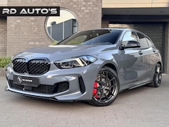 BMW 1-serie - M135i xDrive Edition Colorvision M Sport Pano HUD Camera