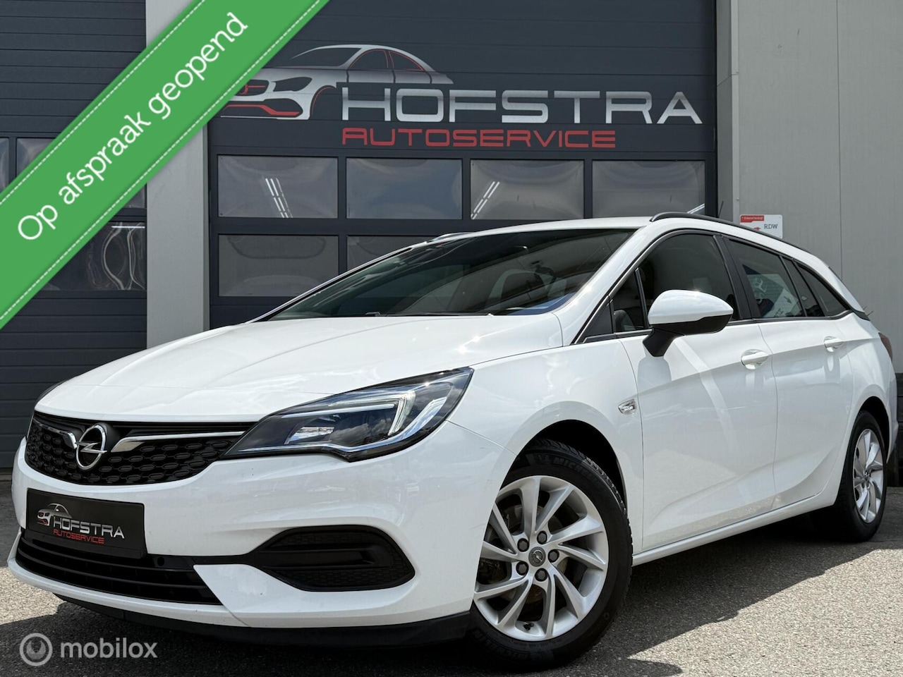 Opel Astra Sports Tourer - 1.2 Edition CarPlay Trekhaak Orig-NL - AutoWereld.nl