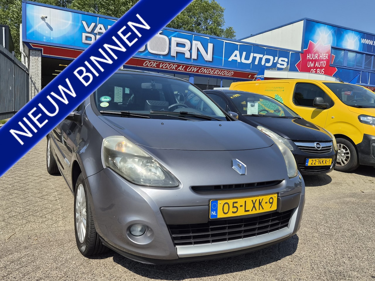 Renault Clio - 1.2 Collection Airco 15'' L.M.V Nw APK - AutoWereld.nl
