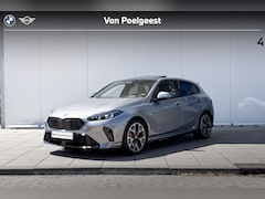 BMW 1-serie - 120 M-Sport Pro | Innovation Pack | Head Up| Parking Assistent Plus | 18'' | Glazen Panora