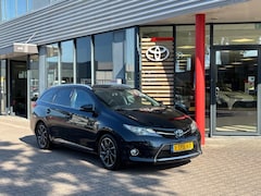 Toyota Auris Touring Sports - 1.8 Hybrid Lease+ | Automaat | Nav | Pano-dak | A. camera | PDC V+A | StoelVW | Goed onder