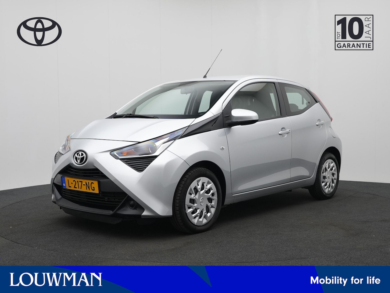 Toyota Aygo - 1.0 VVT-i x-play | Apple Carplay-Android Auto | Parkeercamera | - AutoWereld.nl
