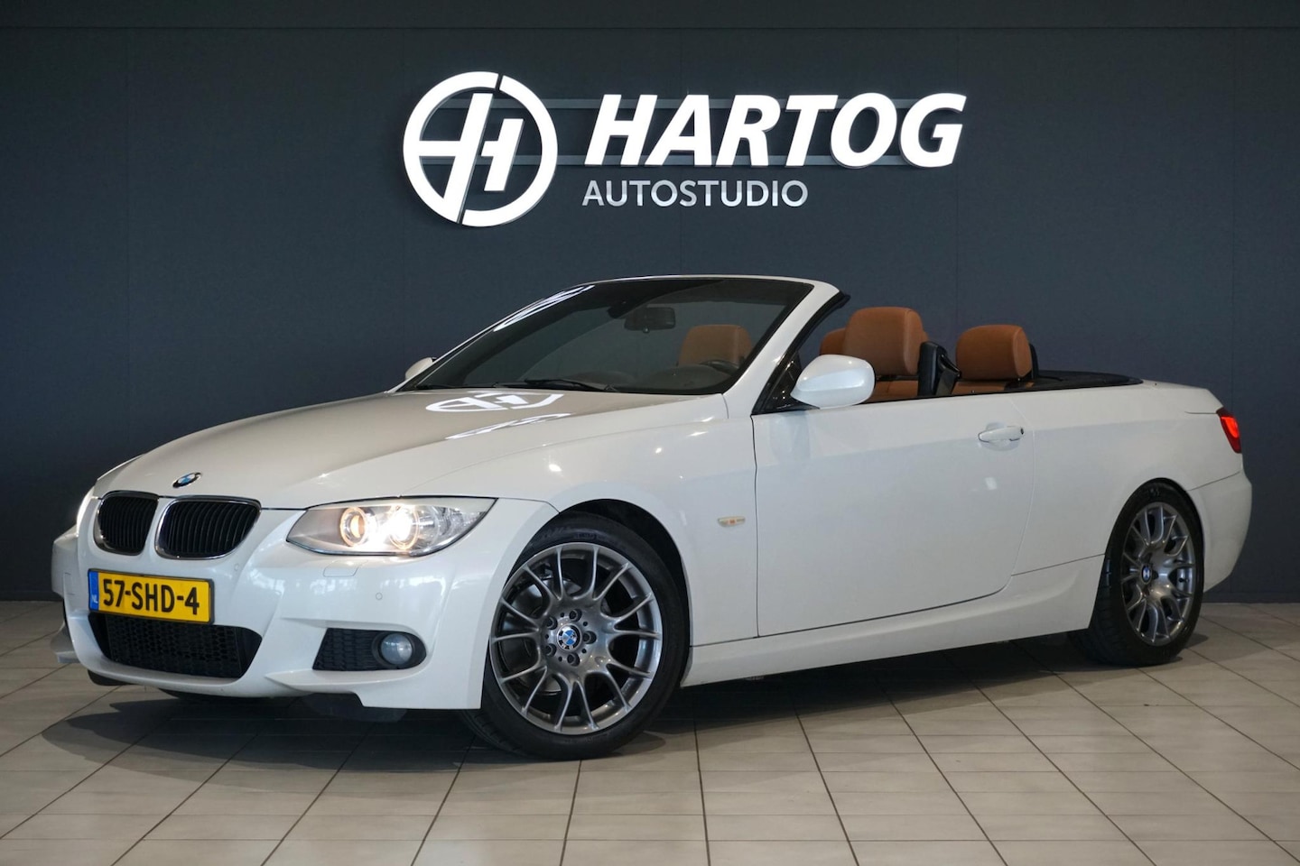 BMW 3-serie Cabrio - 320i Exclusive M Sport * Dealer onderhouden * + SPORTSTOELEN / BI-XENON / BBS / STANDKACHE - AutoWereld.nl