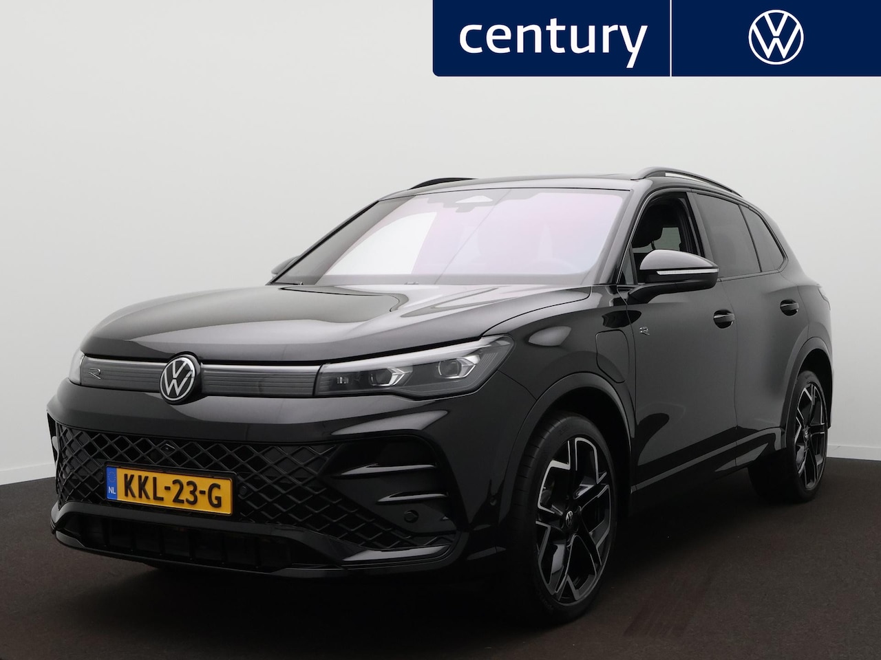 Volkswagen Tiguan - 1.5 eHybrid R-Line Edition | Panodak | Harman Kardon | Zwenkbare trekhaak | Elek. Stoelen - AutoWereld.nl