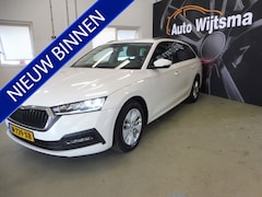 Skoda Octavia Combi - 1.5 e-TSI Business Edition Trekhaak | Cruise | LED | Privacyglas | LMV 16"| NL auto | 1e e