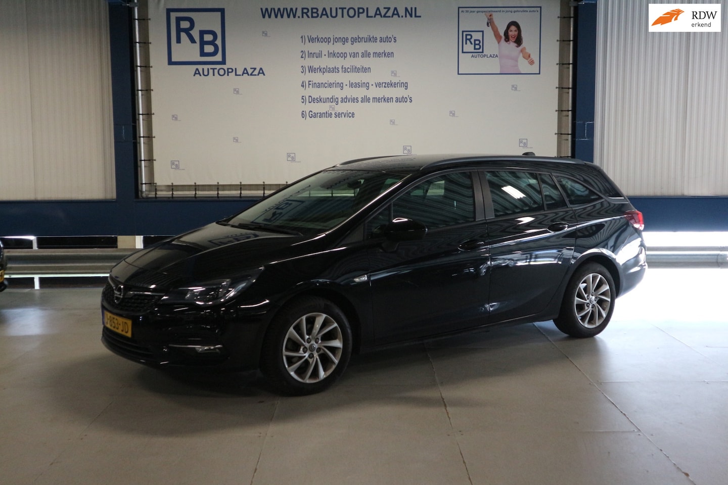 Opel Astra Sports Tourer - 1.2 Edition LEES TEKST/ DEALER ONDERHOUDEN!/ NAP - AutoWereld.nl