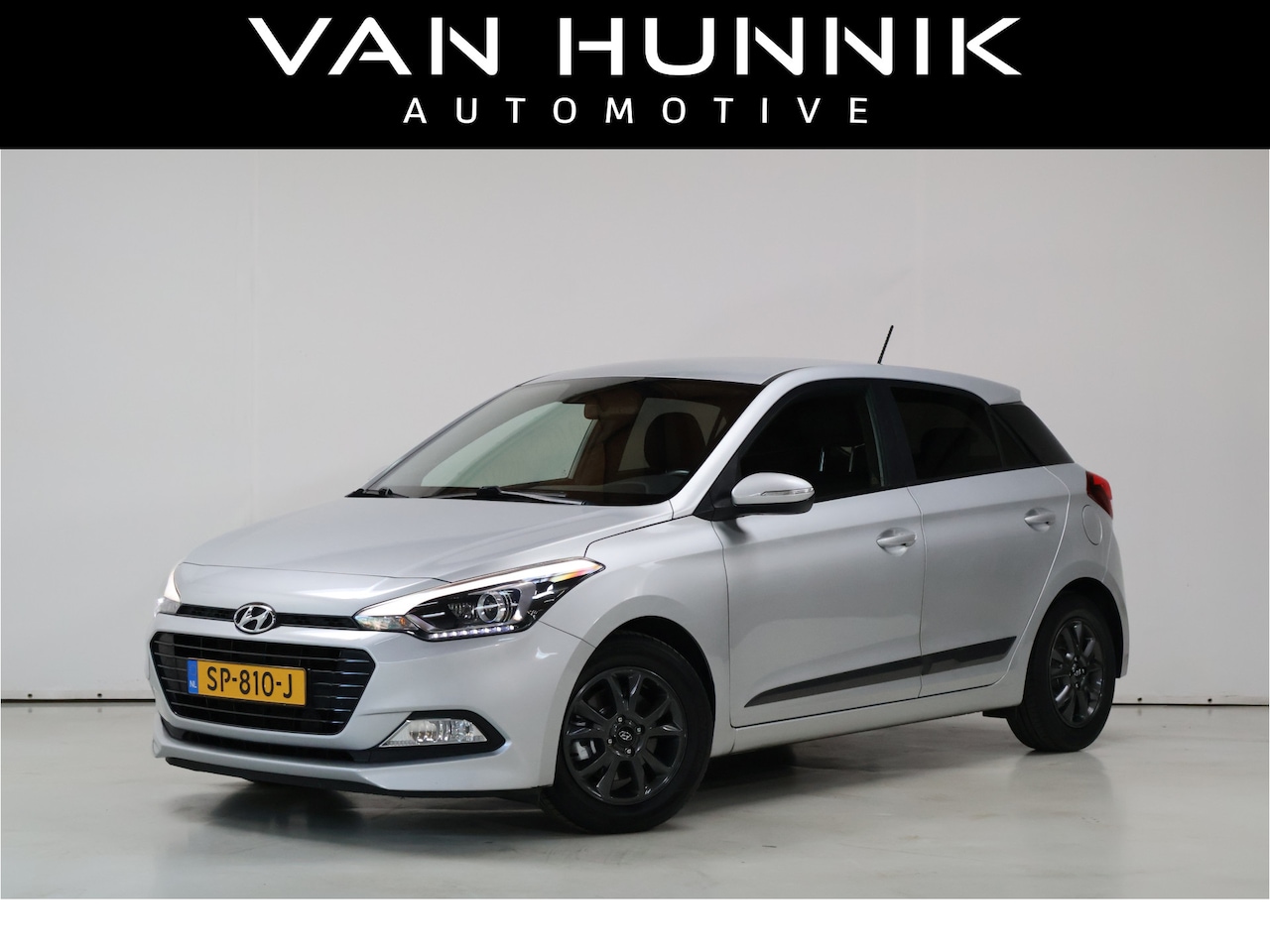 Hyundai i20 - 1.0 T-GDI Black Edition | Cruise | Dab | Camera | Navi - AutoWereld.nl