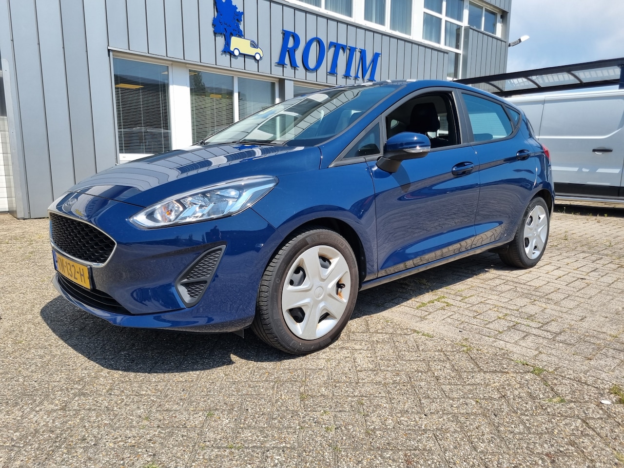 Ford Fiesta - 1.1 Trend AIRCO, NAV. PDC. INRUIL/FIN MOGELIJK - AutoWereld.nl