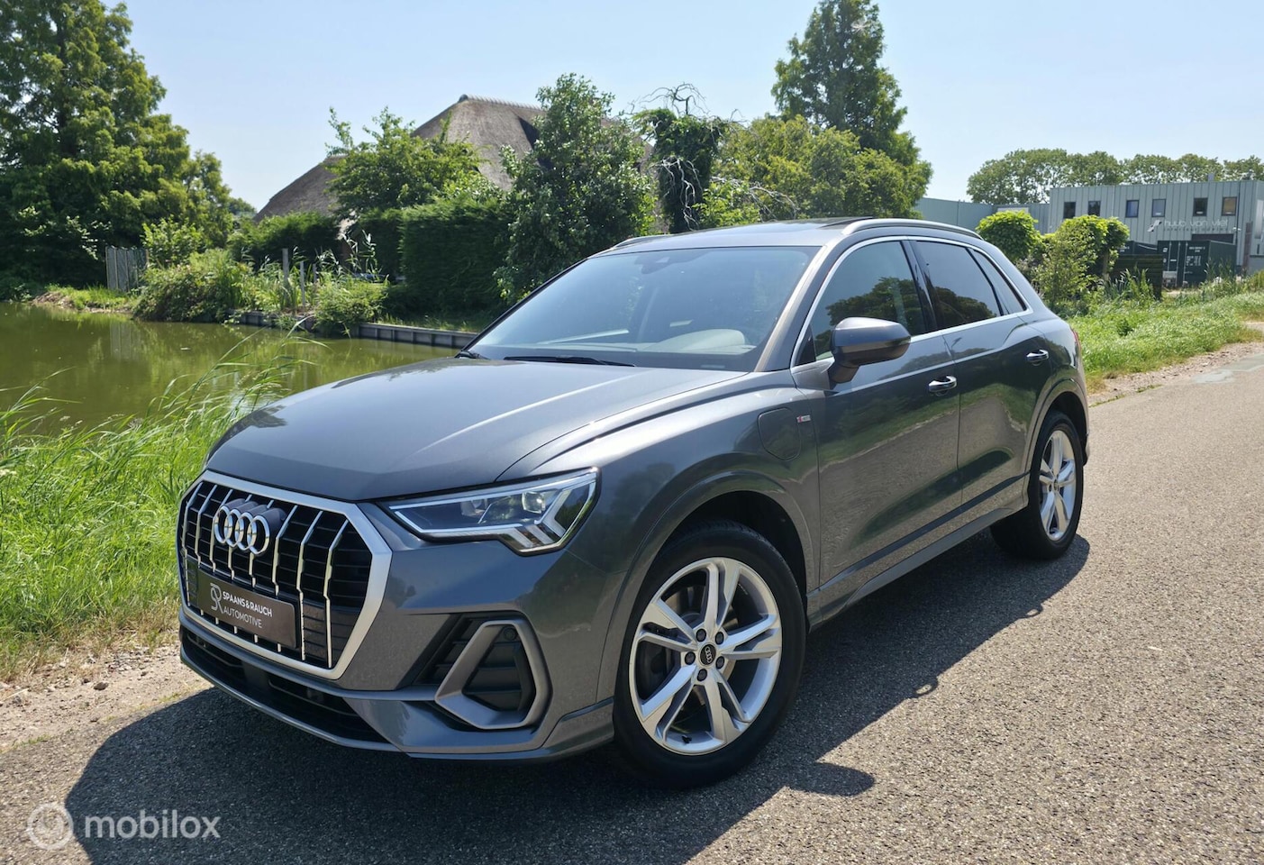 Audi Q3 - 45 TFSI e S-Line / Pano / Leder / El.Trekh. / Camera - AutoWereld.nl