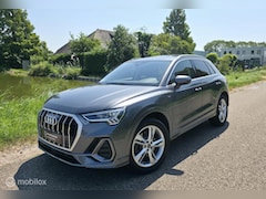 Audi Q3 - 45 TFSI e S-Line / Pano / Leder / El.Trekh. / Camera