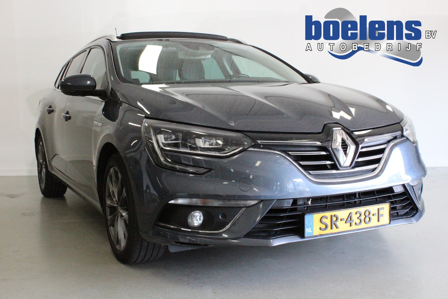 Renault Mégane Estate - 1.5 dCi Série Signature Exclusiv | PANO | STOEL-VERW | NAVI | BLINDSPOT | CAMERA | TREKHAA - AutoWereld.nl