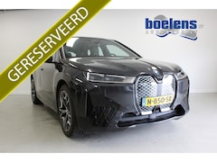 BMW iX - xDrive40 High Executive 77 kWh | SOH 96.1% | PANO | STOEL+STUUR/VERW | CARPLAY | 22'LMV |