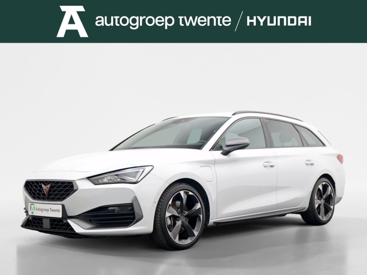 CUPRA Leon Sportstourer - 1.4 e-Hybrid Business | Adaptief - AutoWereld.nl