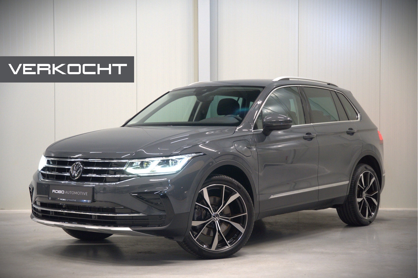 Volkswagen Tiguan - 1.4 TSI eHybrid Elegance Business | Stoelverwarming | Stuurverwarming | iQ Light | Ambianc - AutoWereld.nl