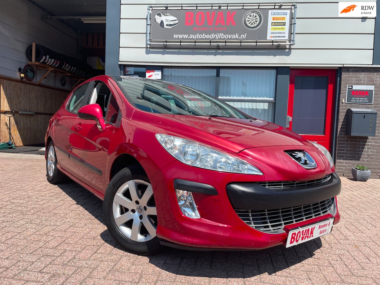 Peugeot 308 - 1.6i 16v VTi XS Red edition - AutoWereld.nl