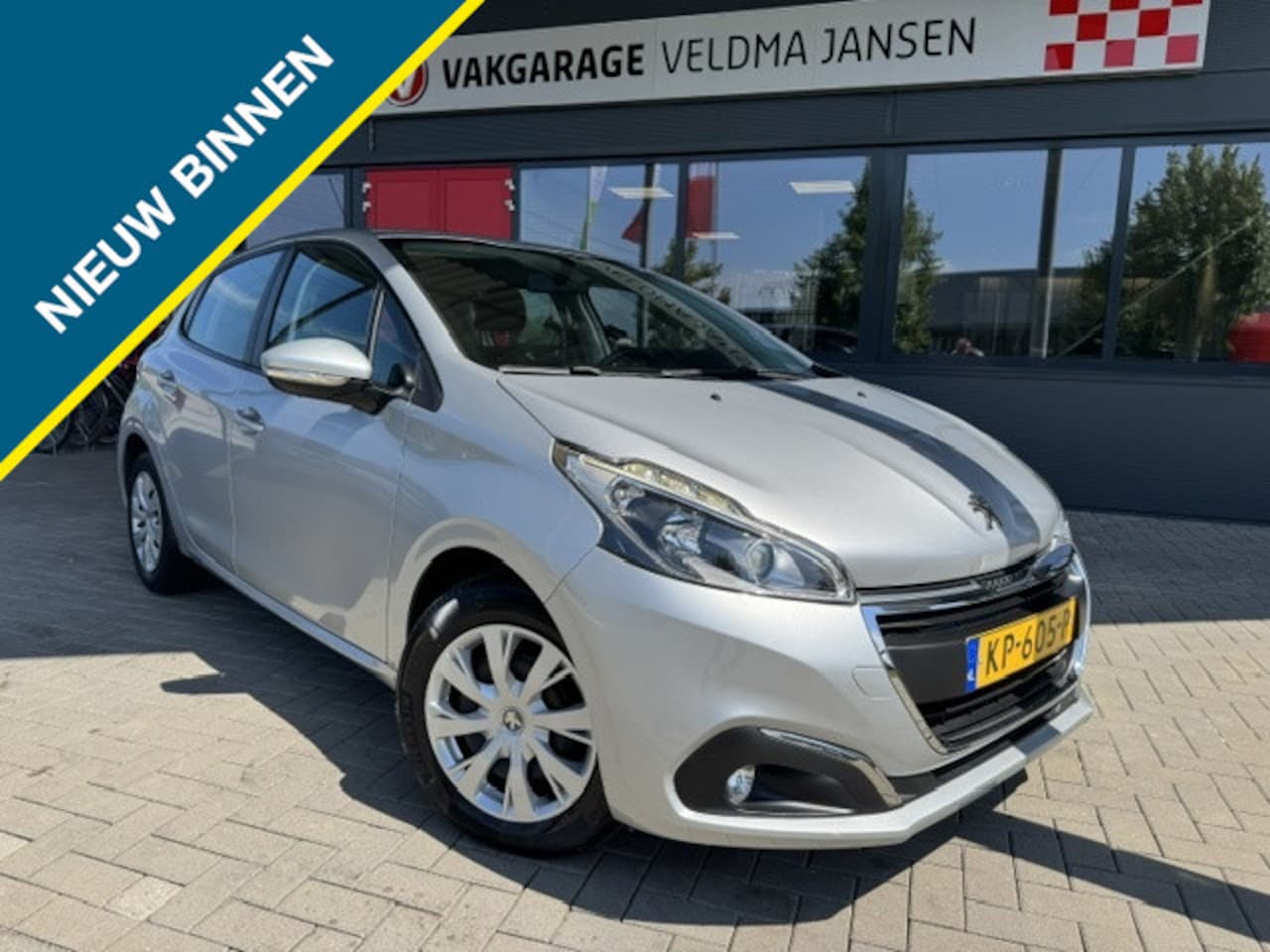 Peugeot 208 - 1.2 PT BLUE LION 5-Drs. +Airco/Cruise/PDC 1e EIG. - AutoWereld.nl