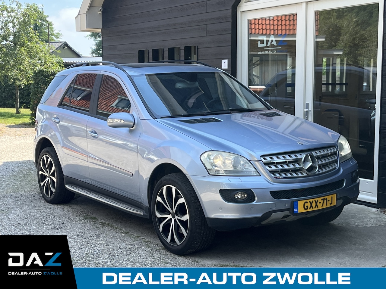 Mercedes-Benz M-klasse - 500 Aut/Ecc/Leer/Navi/Dak/Trekhaak - AutoWereld.nl