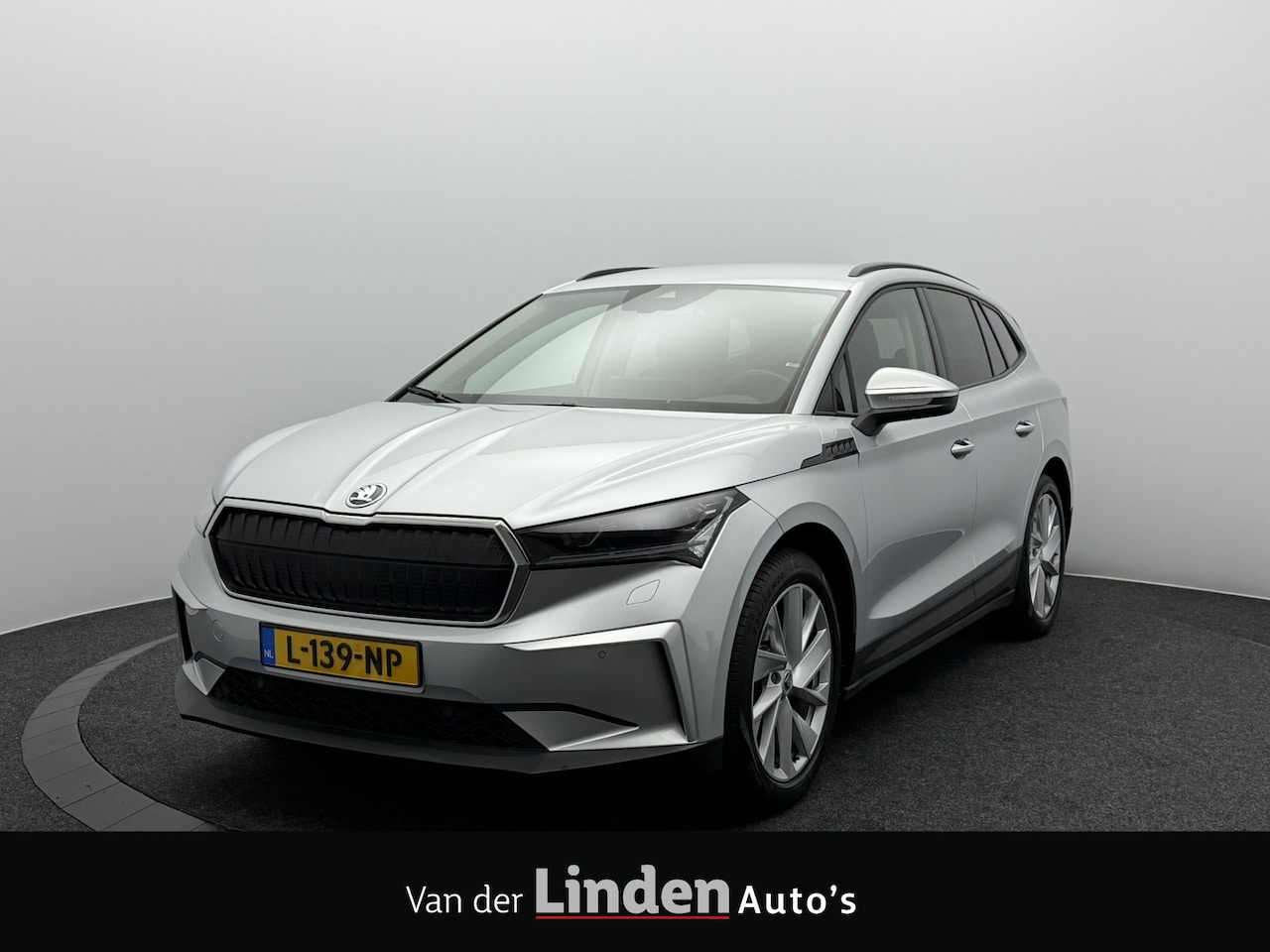 Skoda Enyaq iV - 60 First Edition SOH 94,1% | Warmtepomp | Trekhaak | Matrix Led | Stoel/Stuurverwarming | - AutoWereld.nl