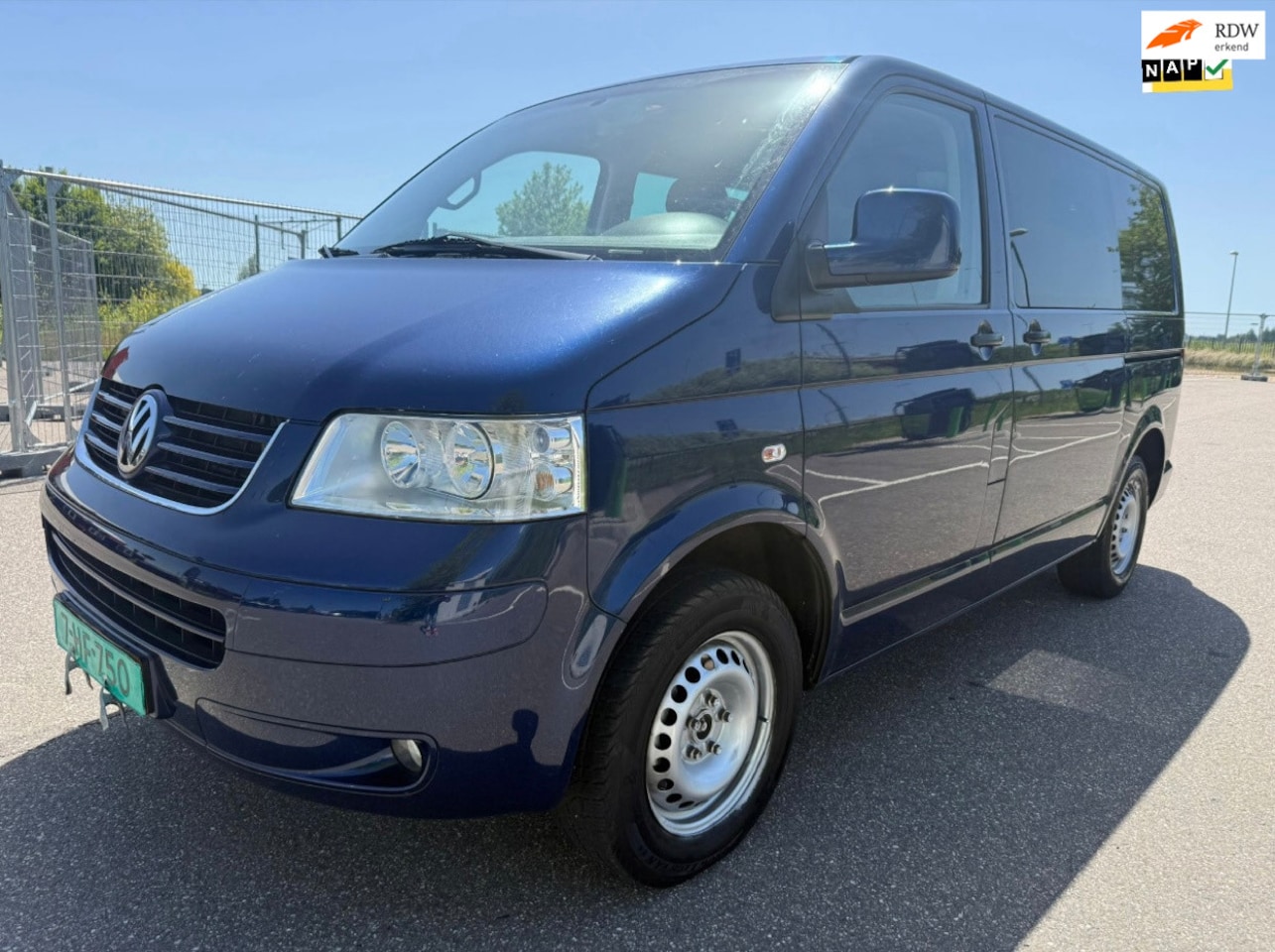 Volkswagen Transporter - 2.5 TDI 300 Highline DC 2.5 TDI 300 Highline DC - AutoWereld.nl