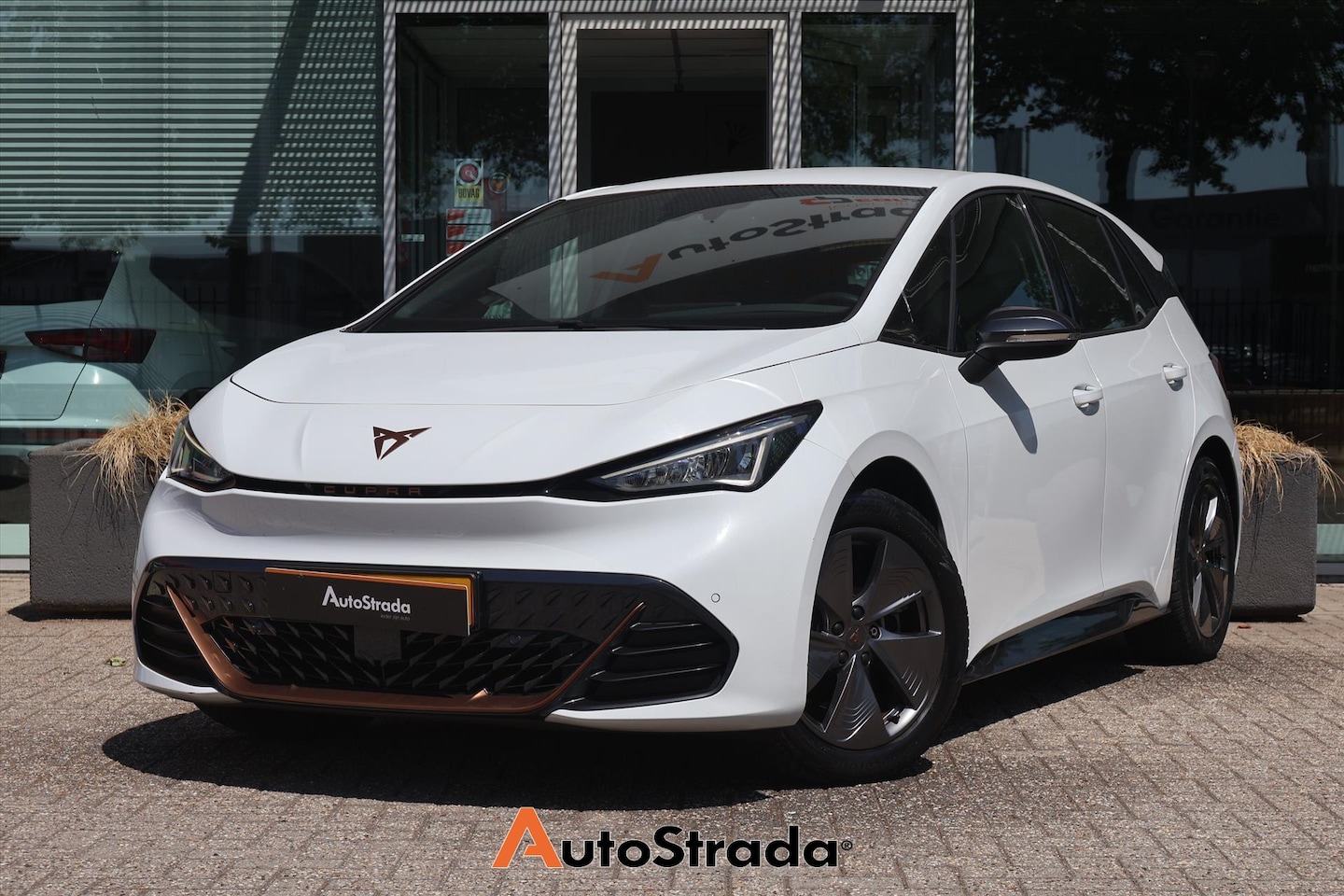 CUPRA Born - 58 kWh Business One 204pk | Cruise | Climate | Camera | Stoelverwarming | Virtual | LED - AutoWereld.nl