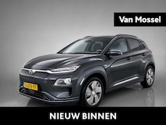Hyundai Kona Electric - EV Comfort 64 kWh | SOH 99% | All Season Banden | Trekhaak | Elektrische Stoelen | Achteru
