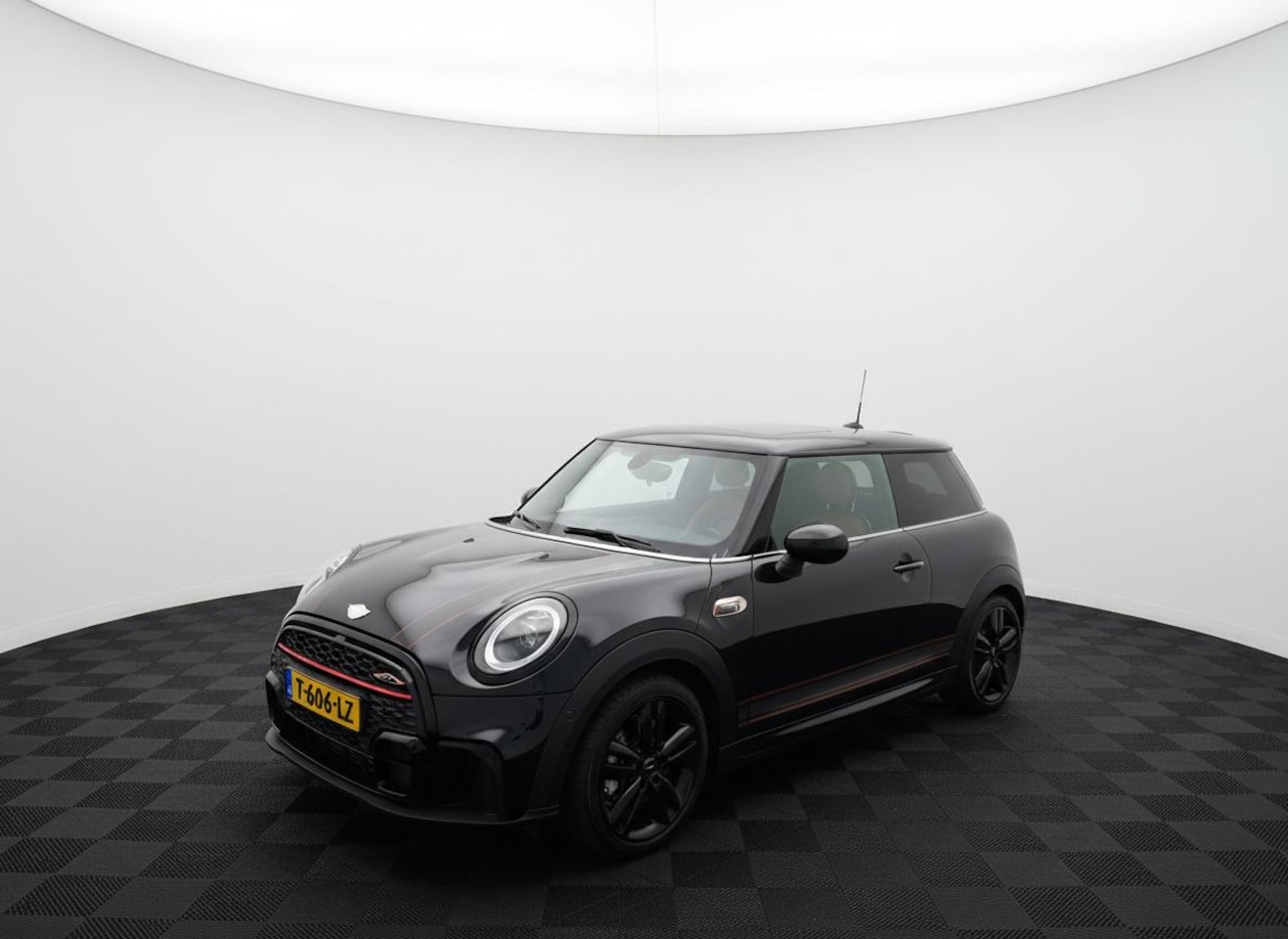 MINI 3-Deurs - 1.5 Cooper John Cooper Works - AutoWereld.nl