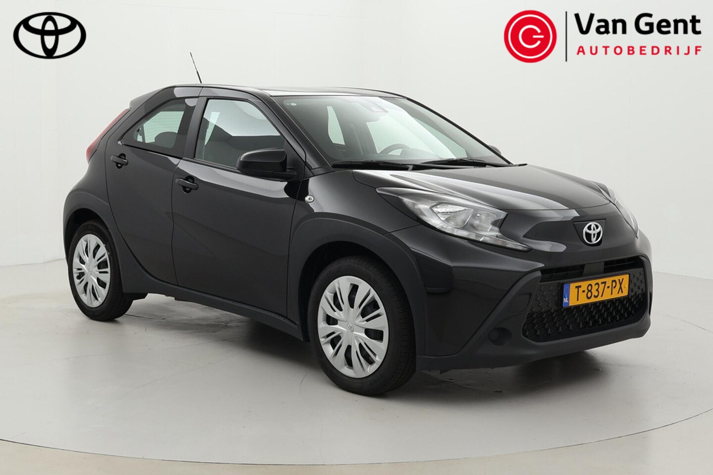 Toyota Aygo X - 1.0 VVT-i MT Play | Apple Carplay / Android Auto | Adaptive Cruise | Airco | Camera | Rijs - AutoWereld.nl