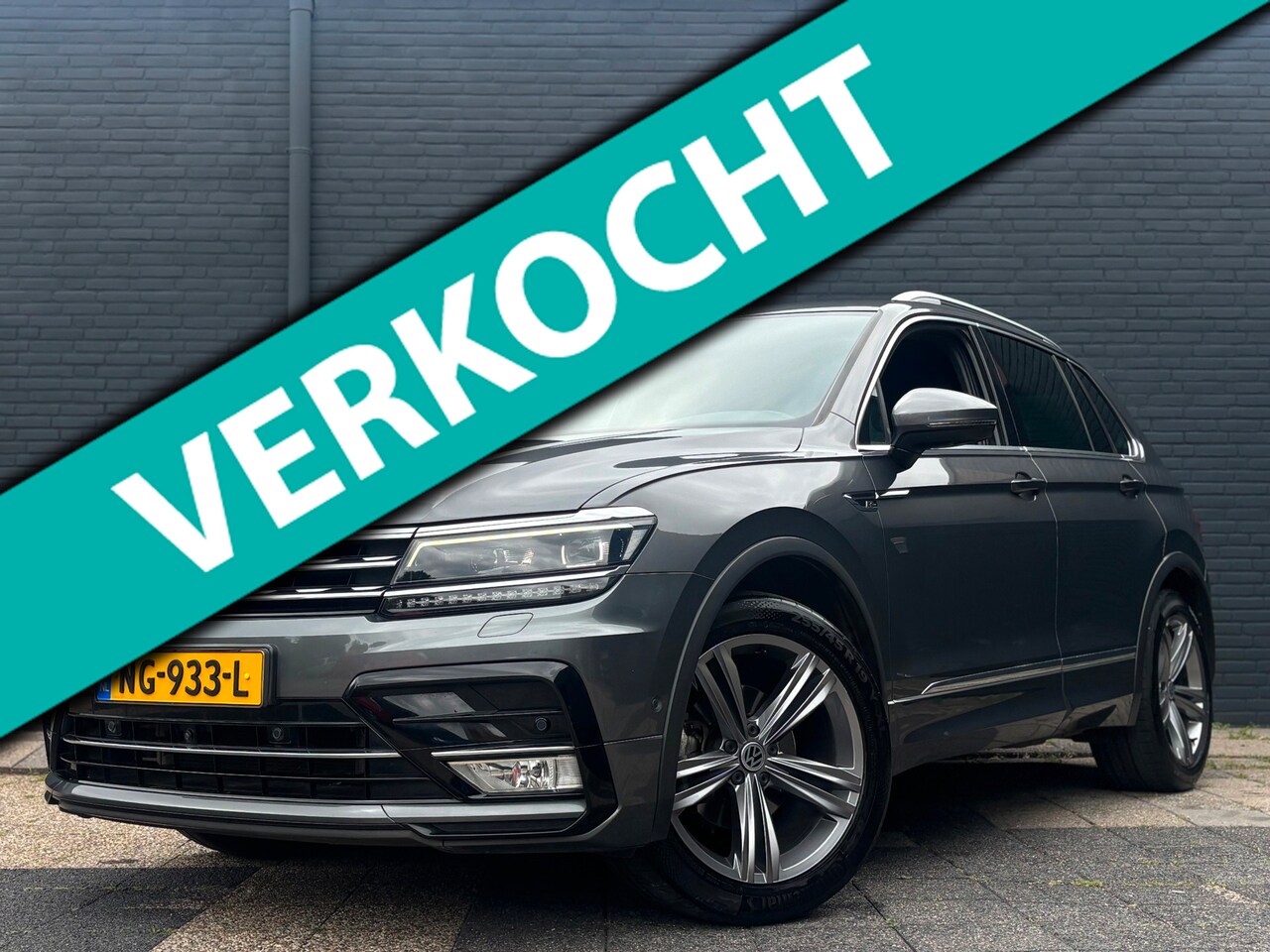 Volkswagen Tiguan - 1.4 TSI | R-Line | Navigatie | Trekhaak | Stoelverwarming | Camera | Virtual Cockpit - AutoWereld.nl