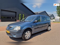 Dacia Logan MCV - 1.6-16V Lauréate AIRCO TREKHAAK 2 X SLEUTELS