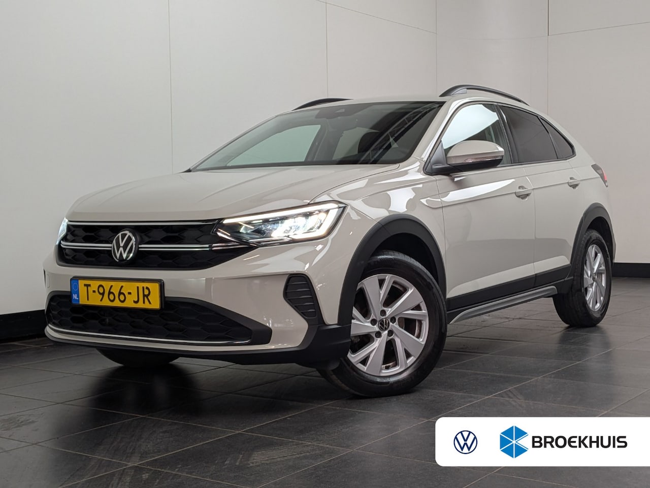 Volkswagen Taigo - 1.0 TSI 110 pk Life 7-DSG | Achteruitrijcamera | Apple Carplay | Cruise control adaptief | - AutoWereld.nl