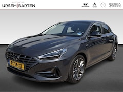 Hyundai i30 Fastback - 1.5 T-GDi MHEV Premium | Apple Carplay/Android Auto|telefoonintegratie premium | Armsteun