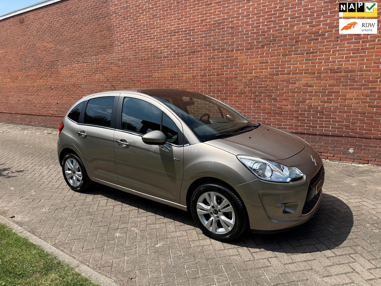 Citroën C3 - 1.6 VTi Exclusive Airco Cruise Clima - AutoWereld.nl